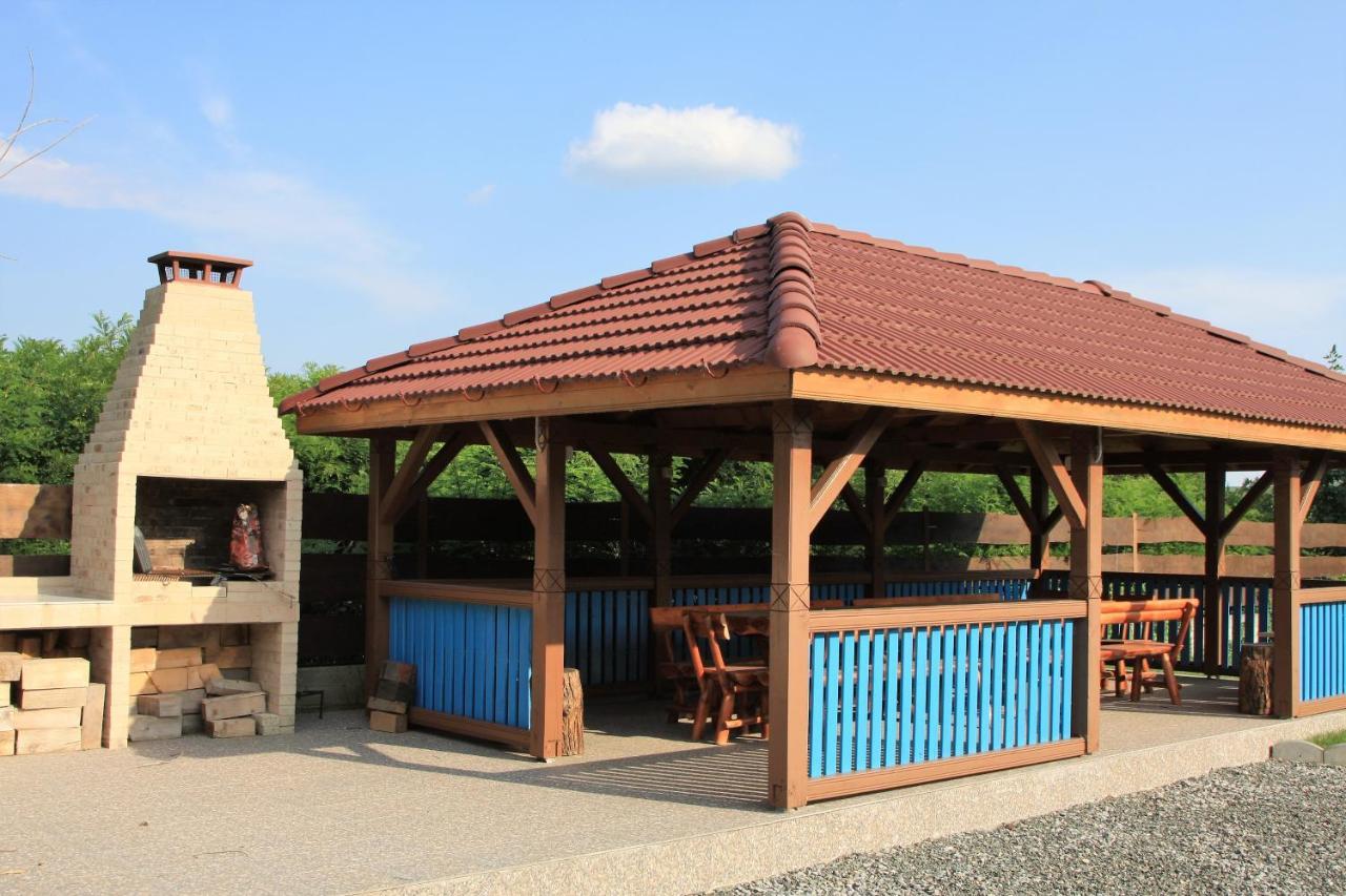Camere De Inchiriat Baltenii De Sus Exterior photo